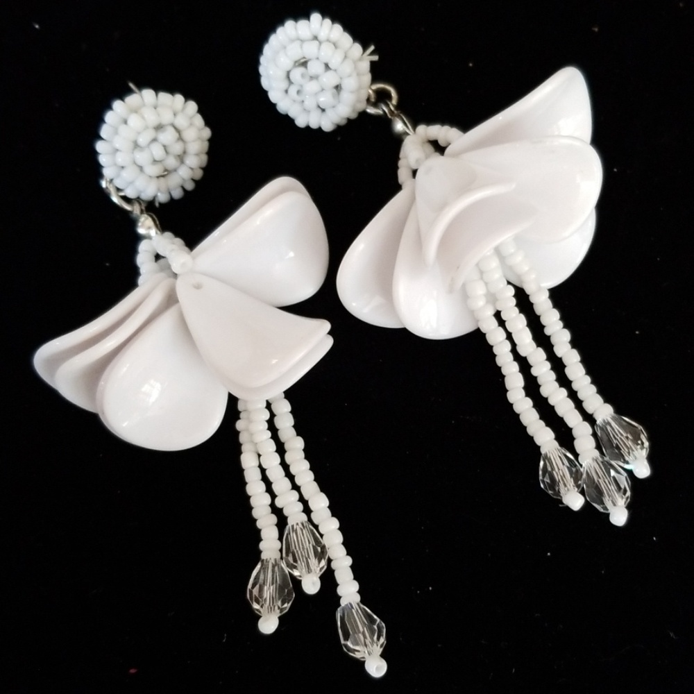 Vintage Estate Beaded Dangling Pierced Earrings - Picture 11 of 12